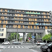 Fachada del edificio de Arrasate en el que el Gobierno Vasco adquirió 148 viviendas el pasado junio.