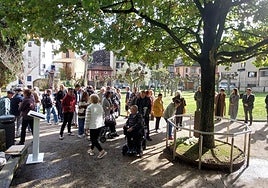 El acto para recordar y reconocer a todas las víctimas del terrorismo finalizó con una ofrenda floral.