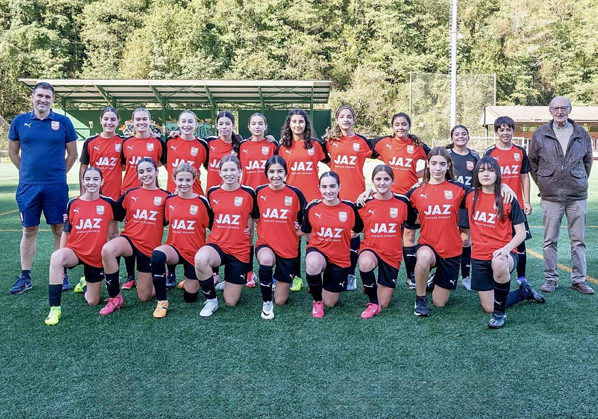 La foto oficial del equipo femenino del Club Deportivo Urki, el JAZ, que cayó frente al Lagun Onak.