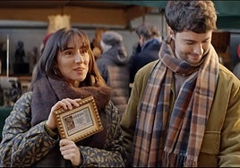 La pareja protagonista del anuncio de la Lotería de Navidad 2025.