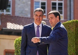 Pedro Sánchez e Imanol Pradales, el pasado mes de julio en Ajuria Enea.
