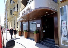 La fachada del restarante Urepel, ubicado en el paseo Salamanca.