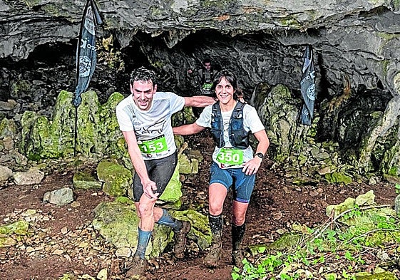 Dos corredores en una edición de la Kobaz Koba Trail.