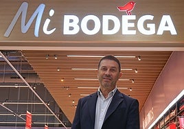 Pablo Jiménez en Alcampo Irun, una de las bodegas más grandes y variadas de España.