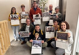 Participantes en la presentación del calendario local para 2026.