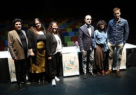 Onintza Urbieta, Goiuri Eceiza, Liz Grajales, Kepa Goikoetxea, Ainara Martín y Iosu Larrarte, en la presentación del Titirijai, este viernes.