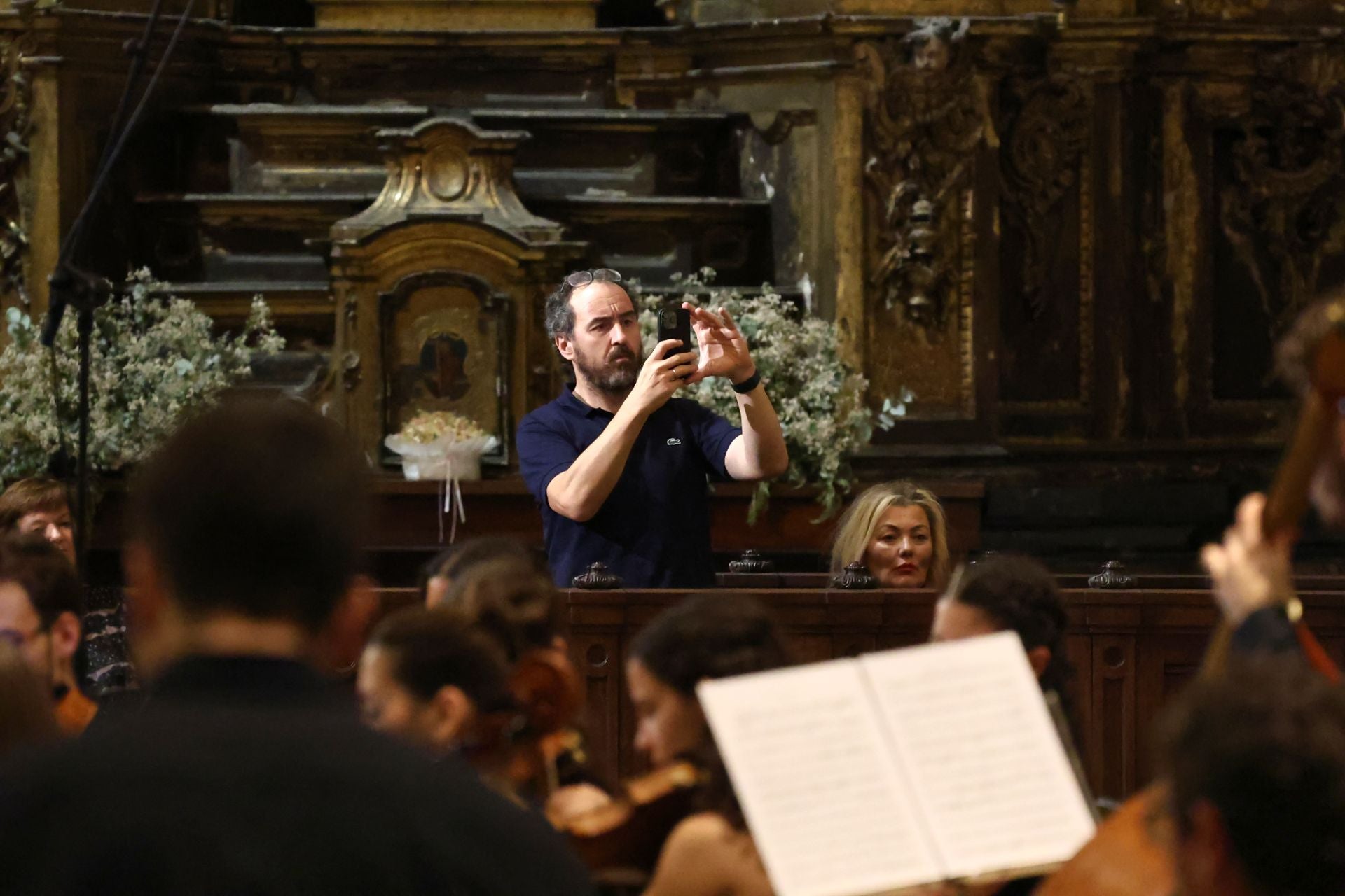 La Oreja de Van Gogh se deja ver con Amaia Montero en el concierto de la Agrupación Lírica Itsaso