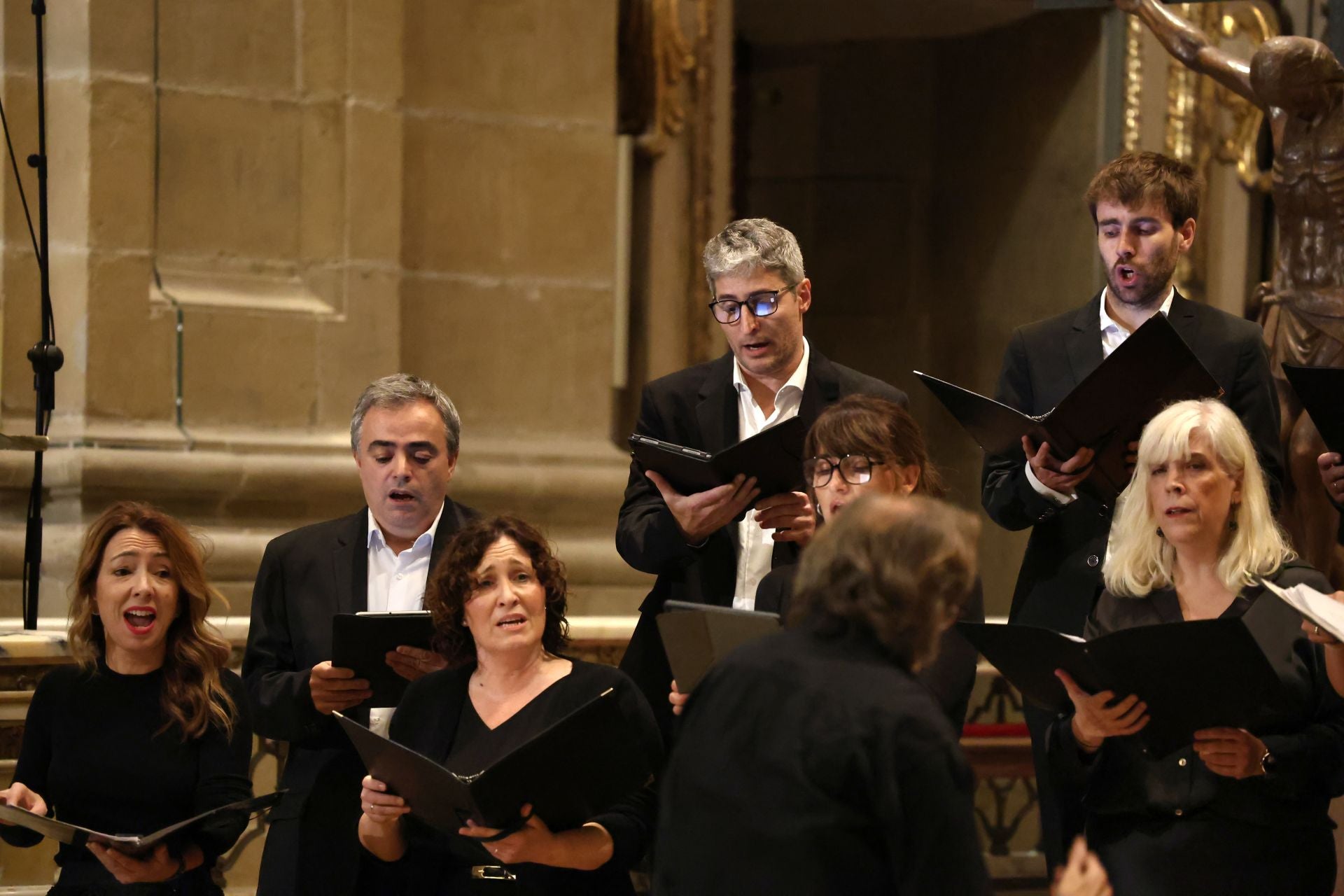 La Oreja de Van Gogh se deja ver con Amaia Montero en el concierto de la Agrupación Lírica Itsaso