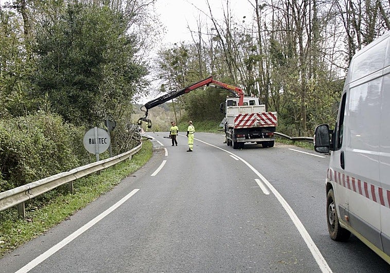 El aviso amarillo deja vientos de más de 130km/h y la caída de postes, árboles y ramas en la red secundaria El aviso amarillo deja vientos de más de 130km/h y la caída de postes, árboles y ramas en la red secundaria