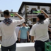 Hizkuntzak ezpainetan, sagardoa basoan