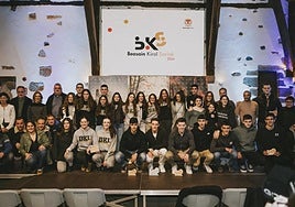 Los protagonistas de la última edición de los Beasain Kirol Sariak, tras la entrega de premios celebrada en el palacio de Igartza.