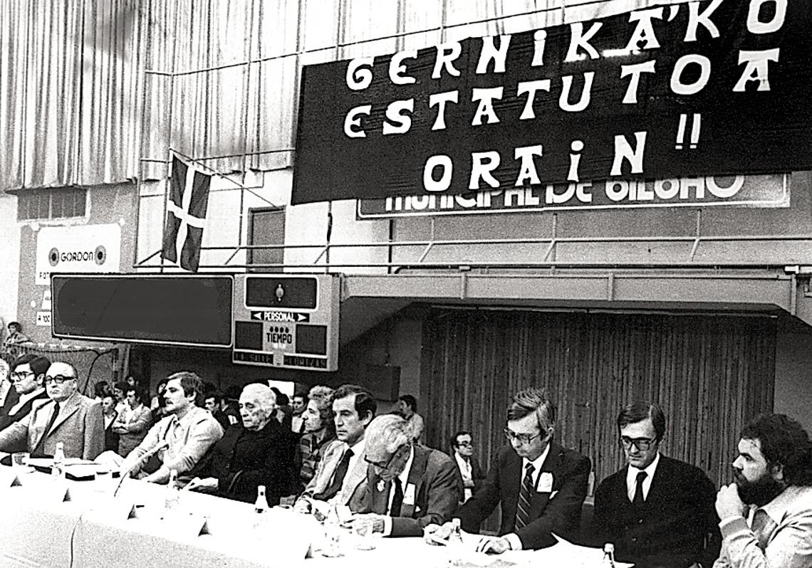 Todos los partidos a favor del Estatuto de Gernika del 79.