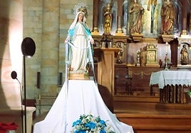 Imagen de la Virgen Milagrosa, en la parroquia de San Martín de Tours.