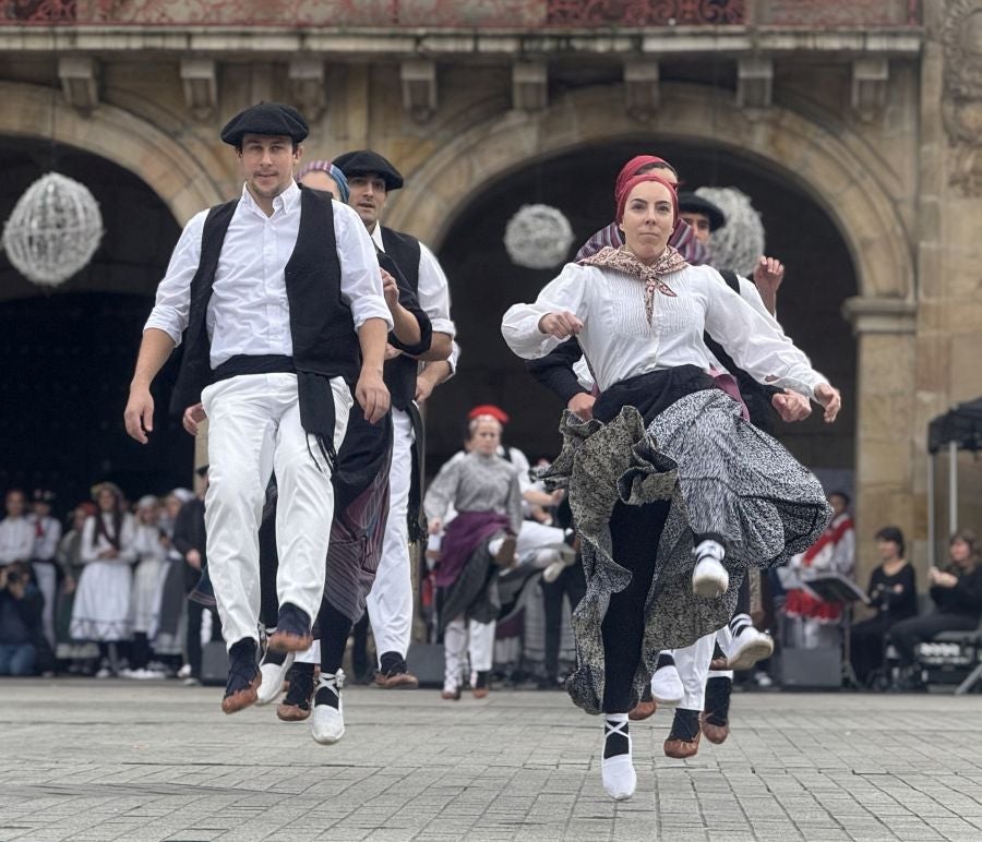 Emotiva arku dantza intergeneracional