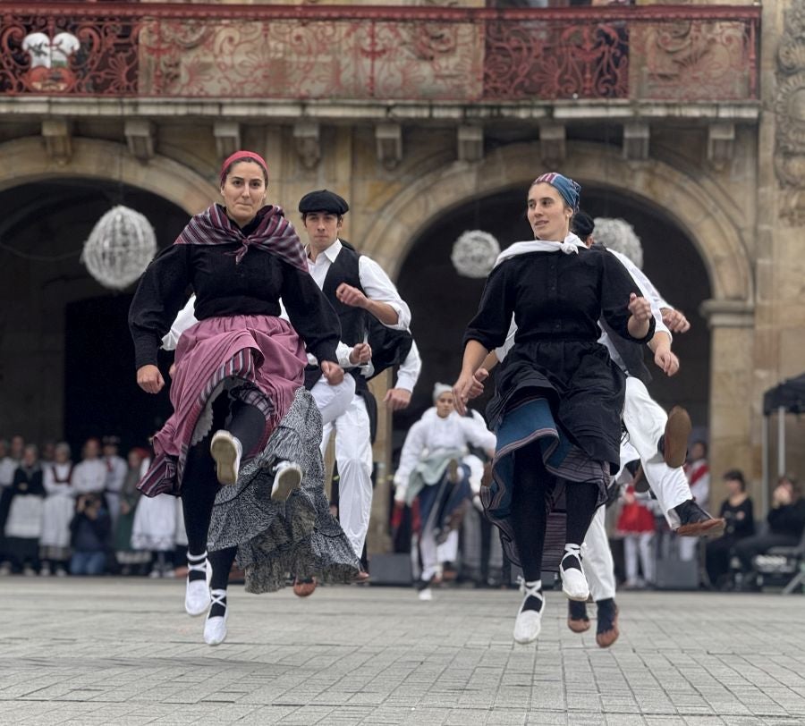 Emotiva arku dantza intergeneracional