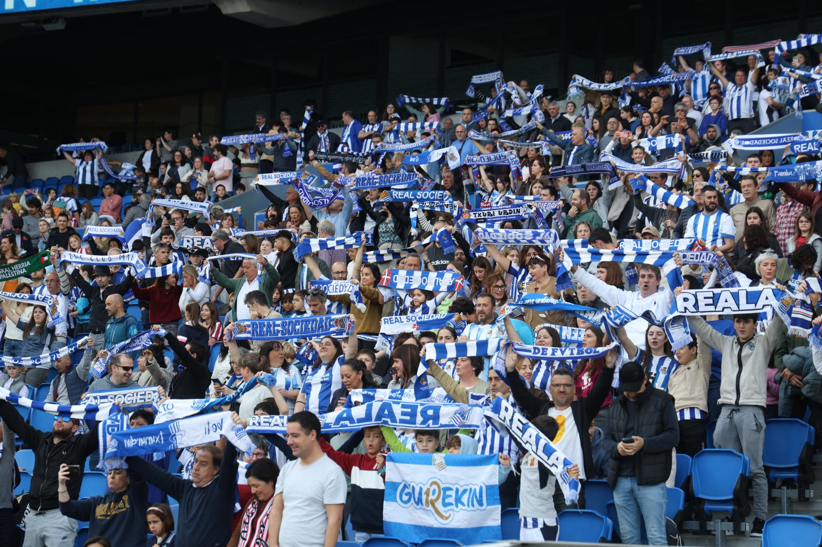 La Real y el Athletic se miden en un derbi de alto voltaje