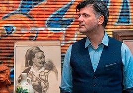 Foivos Delivorias kantautore greziarra Irunen izango da larunbatean