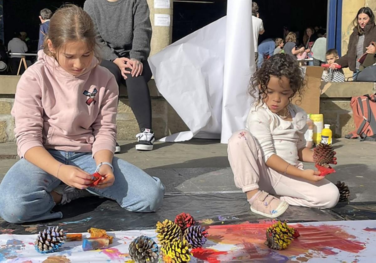 Pintura Egunak basoa izan du sormen abiapuntua igandean