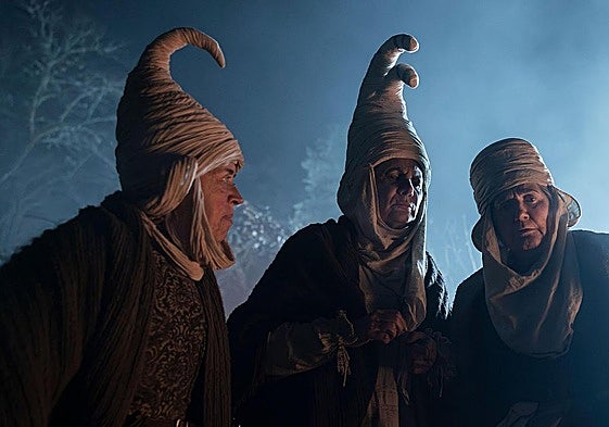 Iñake Irastorza, Elena Irureta y Ane Gabarain, en 'Gaua'