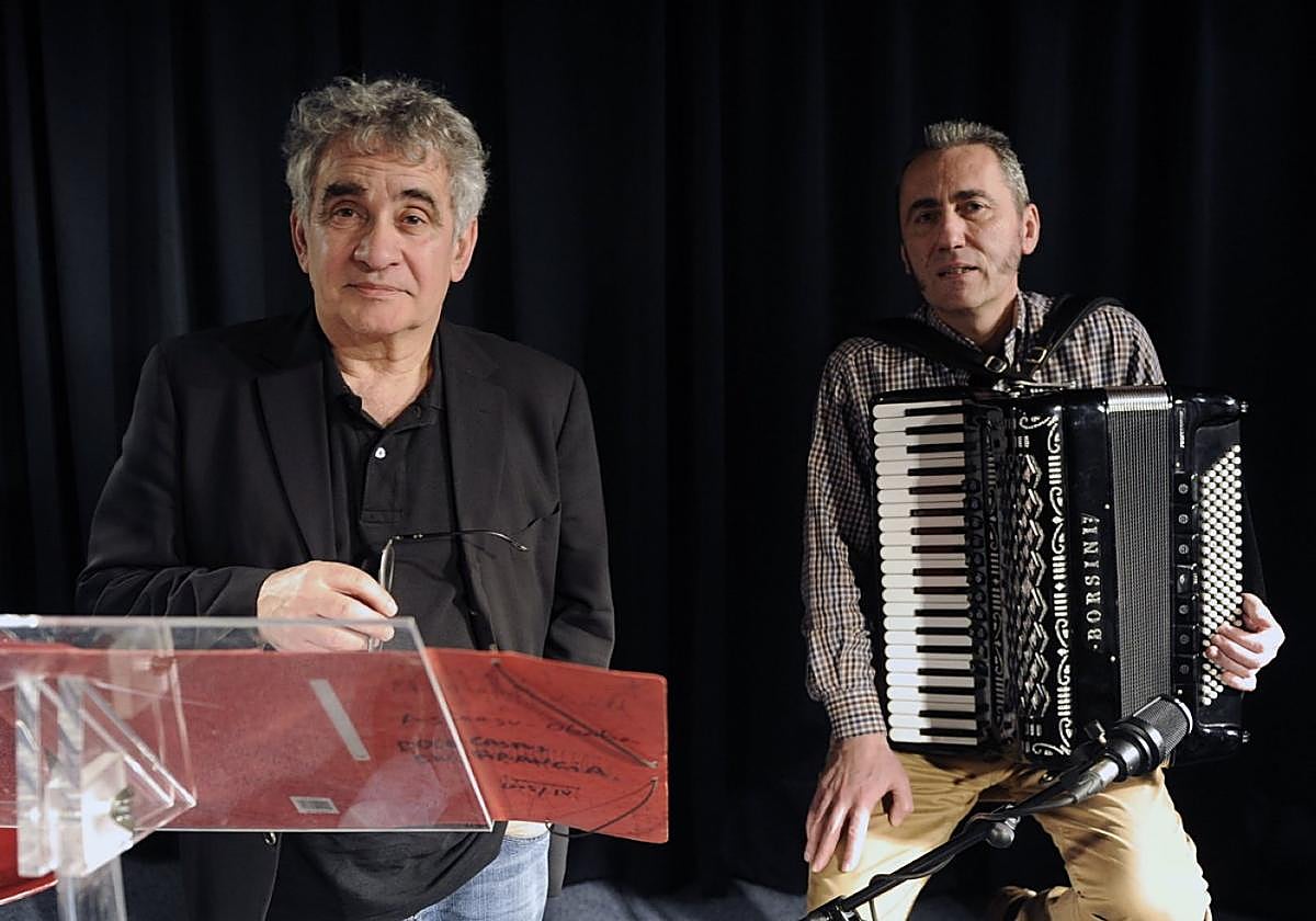Bernardo Atxagak eta Jabier Muguruzak errezitaldia eskainiko dute Irunen ostiralean.