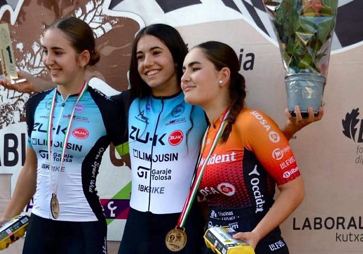 Maddi Saizar Lezamako Ziklo-kros probako podiumean, irabazle.