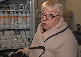 La actual alcaldesa de Eringhem, Murielle Feryn, durante un reportaje de TF1