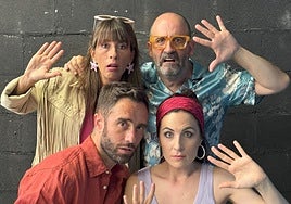 Oihana Maritorena, Iñigo Aranburu (goian), Zuhaitz Gurrutxaga eta Nere Gorriti dira 'Scape room' antzezlaneko protagonistak.