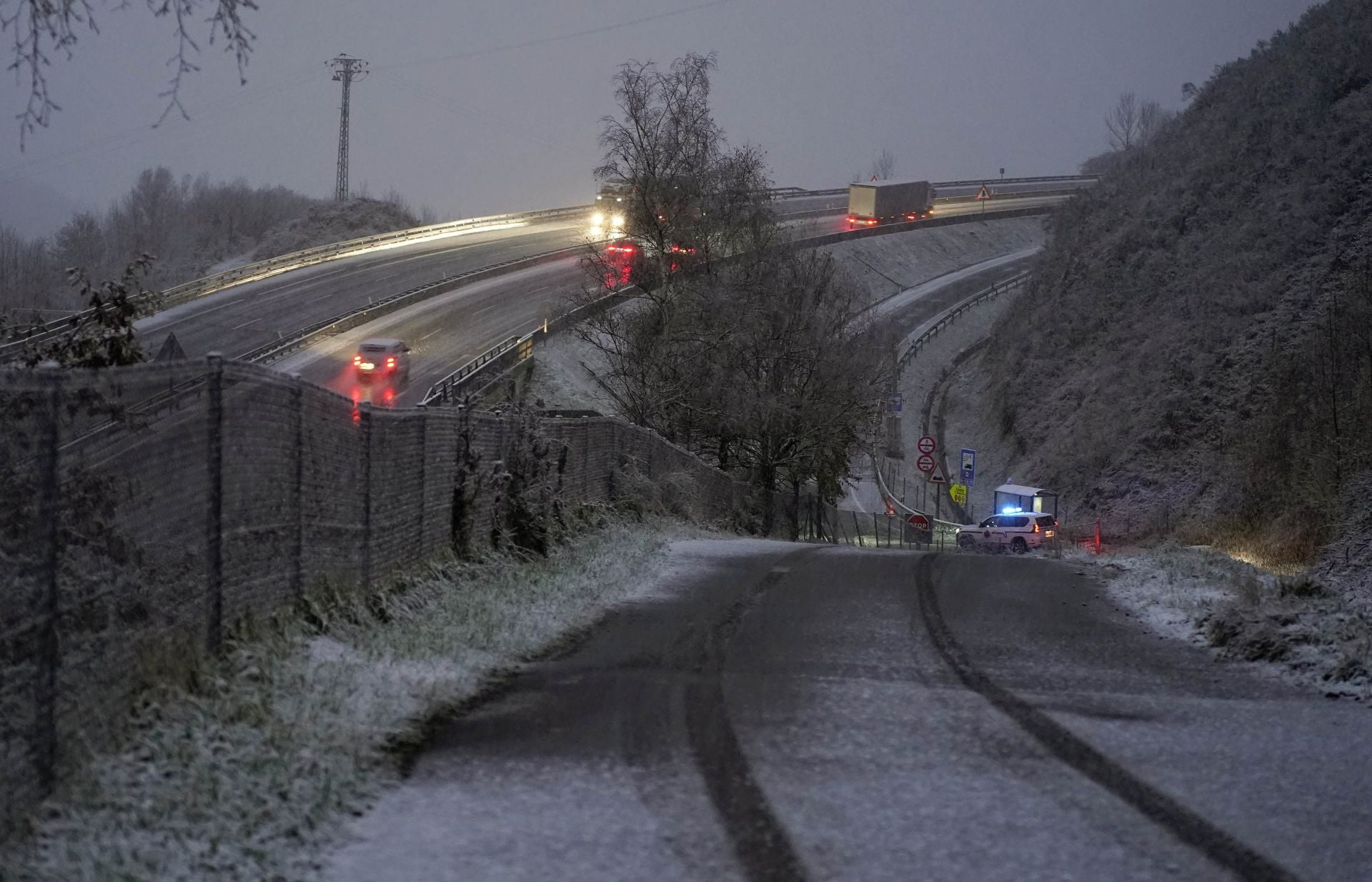 La nieve se suma a los chubascos por la masa de aire ártico en Gipuzkoa