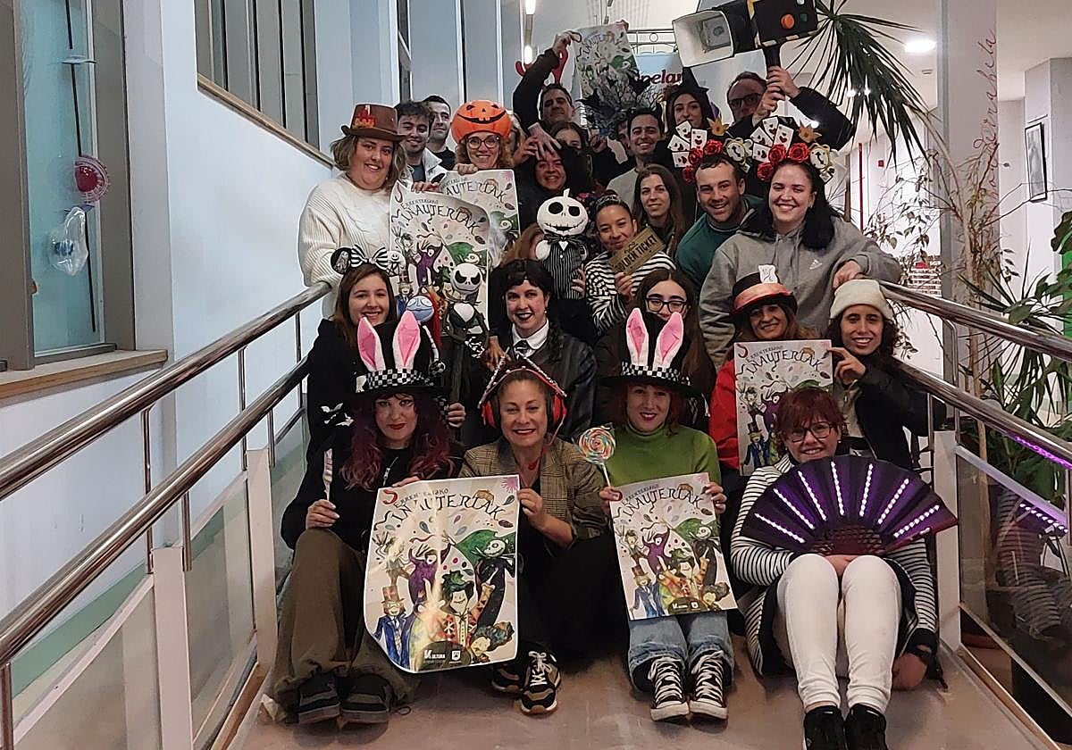 La comisión organizadora junto a la concejal de cultura Maite Gartzia