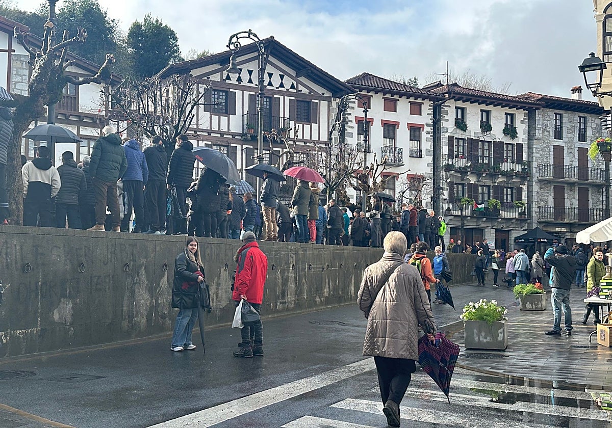 Ferias lluviosas y sin ganado