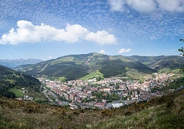 El Ayuntamiento indica que, aunque los hechos son relevantes, no existe motivo para la alarma y que la colaboración ciudadana es clave para avanzar en la investigación.