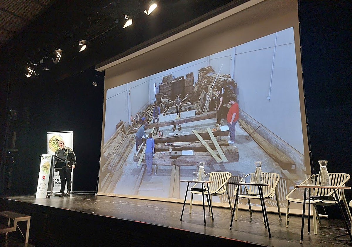 Imagen del acto de apertura de Sagardo Forum llevado a cabo en Erribera kulturgunea.