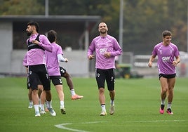 Nolaskoain y Arambarri durante un entrenamiento en Areitio.