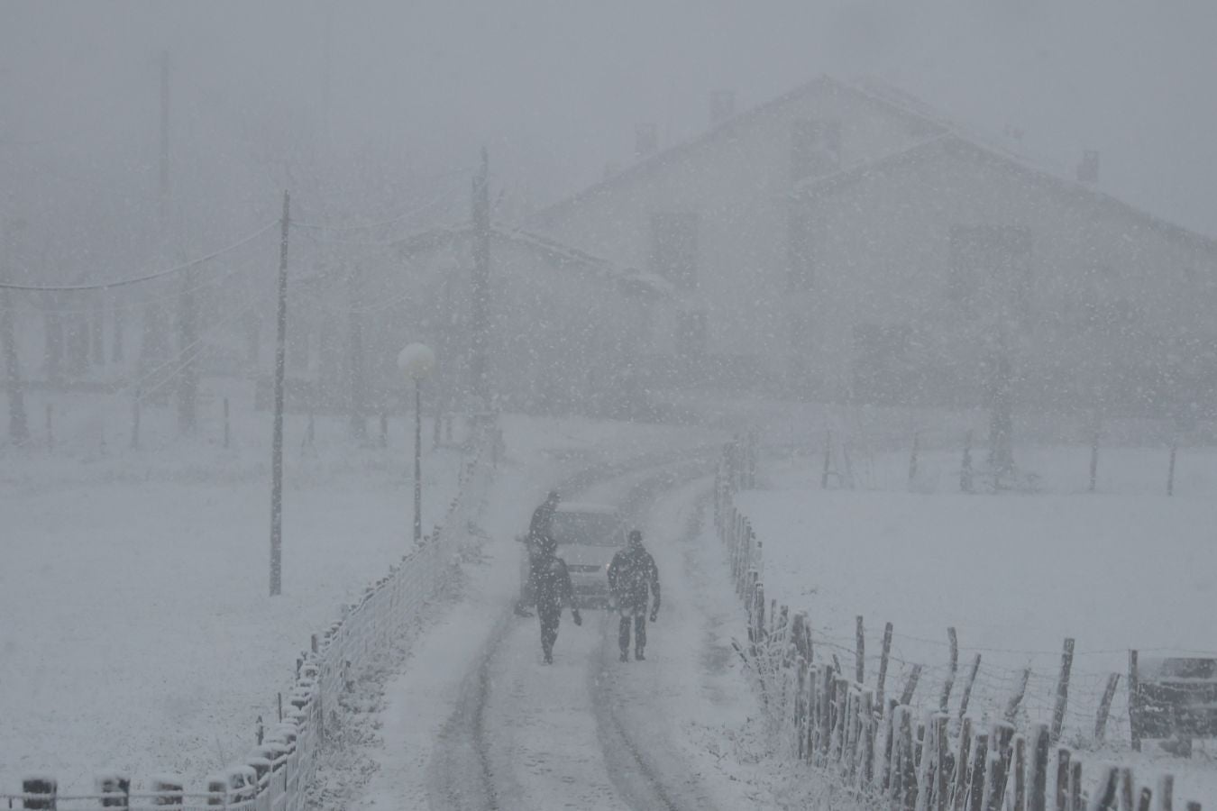 La llegada de la nieve a Gipuzkoa, en imágenes