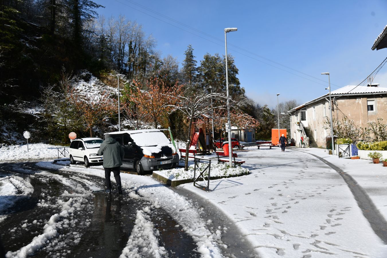 La llegada de la nieve a Gipuzkoa, en imágenes