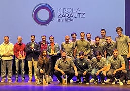 Foto de familia de los galardonados en la Gala del Deporte de 2024.