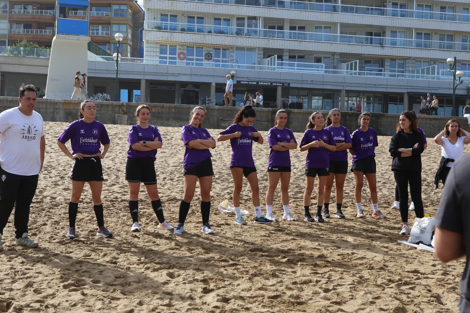 Los Playeros de Zarautz estrenan su primer álbum de cromos