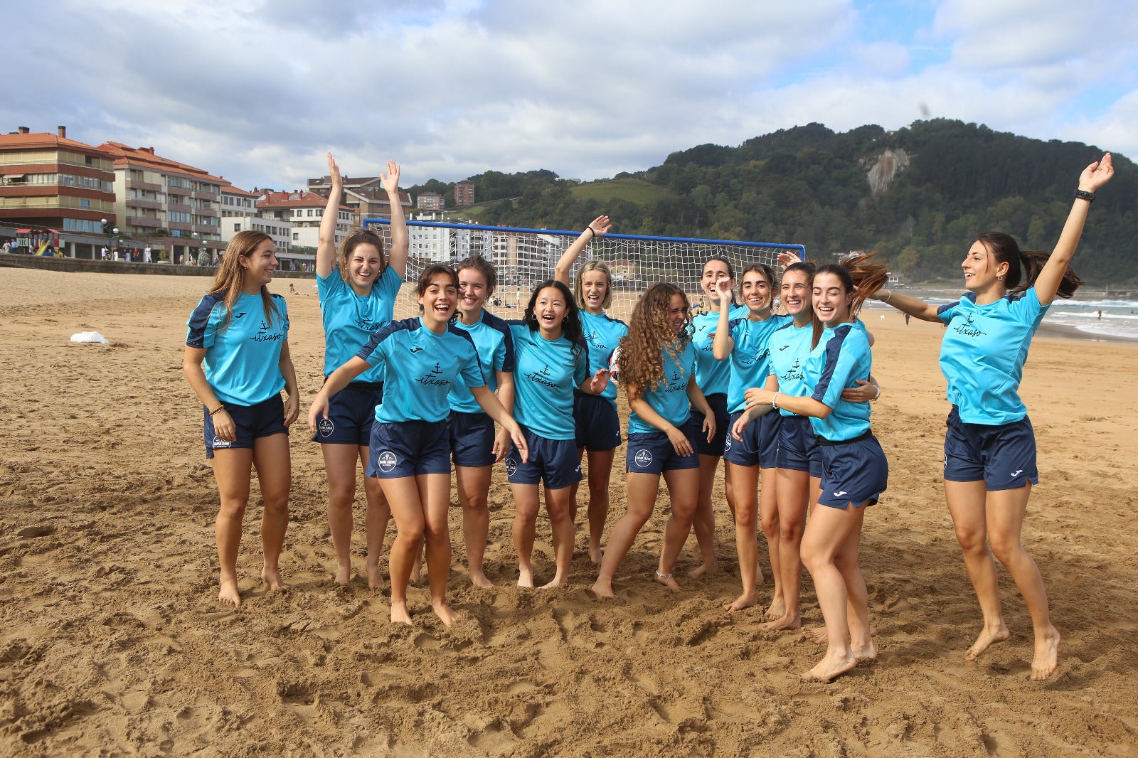 Los Playeros de Zarautz estrenan su primer álbum de cromos