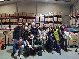 Expedición de Salesianos que acudió al Banco de Alimentos de Gipuzkoa.