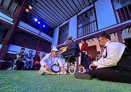 Representación de 'Exacticamente diversa' en el emblemático Corral de Comedias de Almagro.