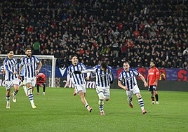 Los realistas delebran el gol de Barrene