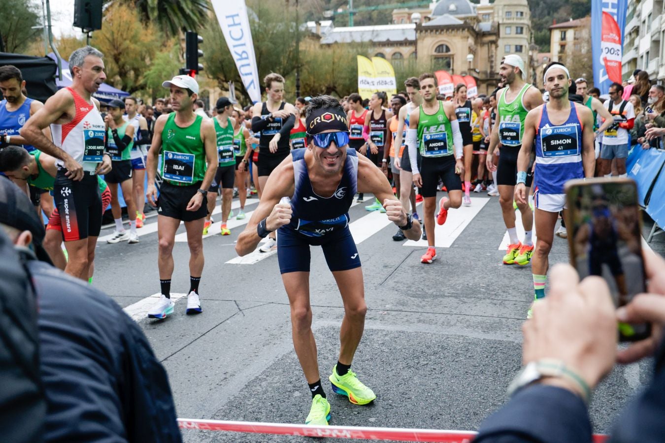 Los 42 kilómetros de la Zurich Maratón, en imágenes