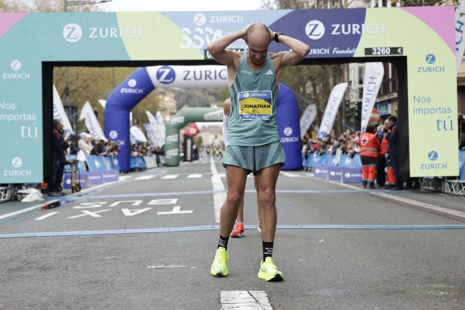 Los 42 kilómetros de la Zurich Maratón, en imágenes