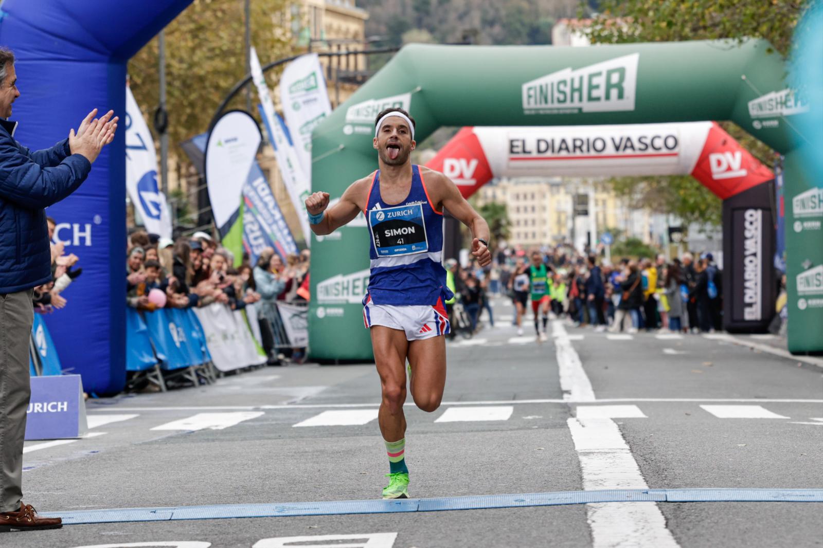 Los 42 kilómetros de la Zurich Maratón, en imágenes