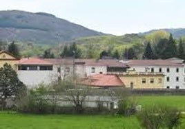 El centro psiquiátrico Benito Menni cuenta con varios edificios en Elizondo.