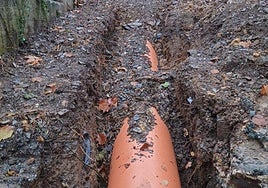 Trabajos de sustitución de la tubería de la red de aguas pluviales.