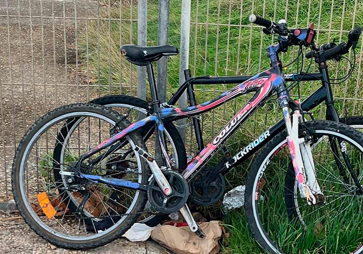 Asentamientos en Sagües con bicicletas «en la puerta»