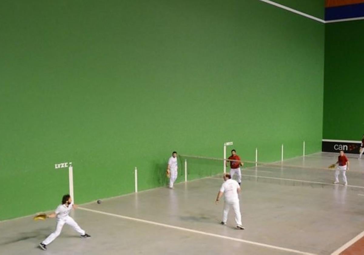 Todos los partidos se disputan en Irurita.