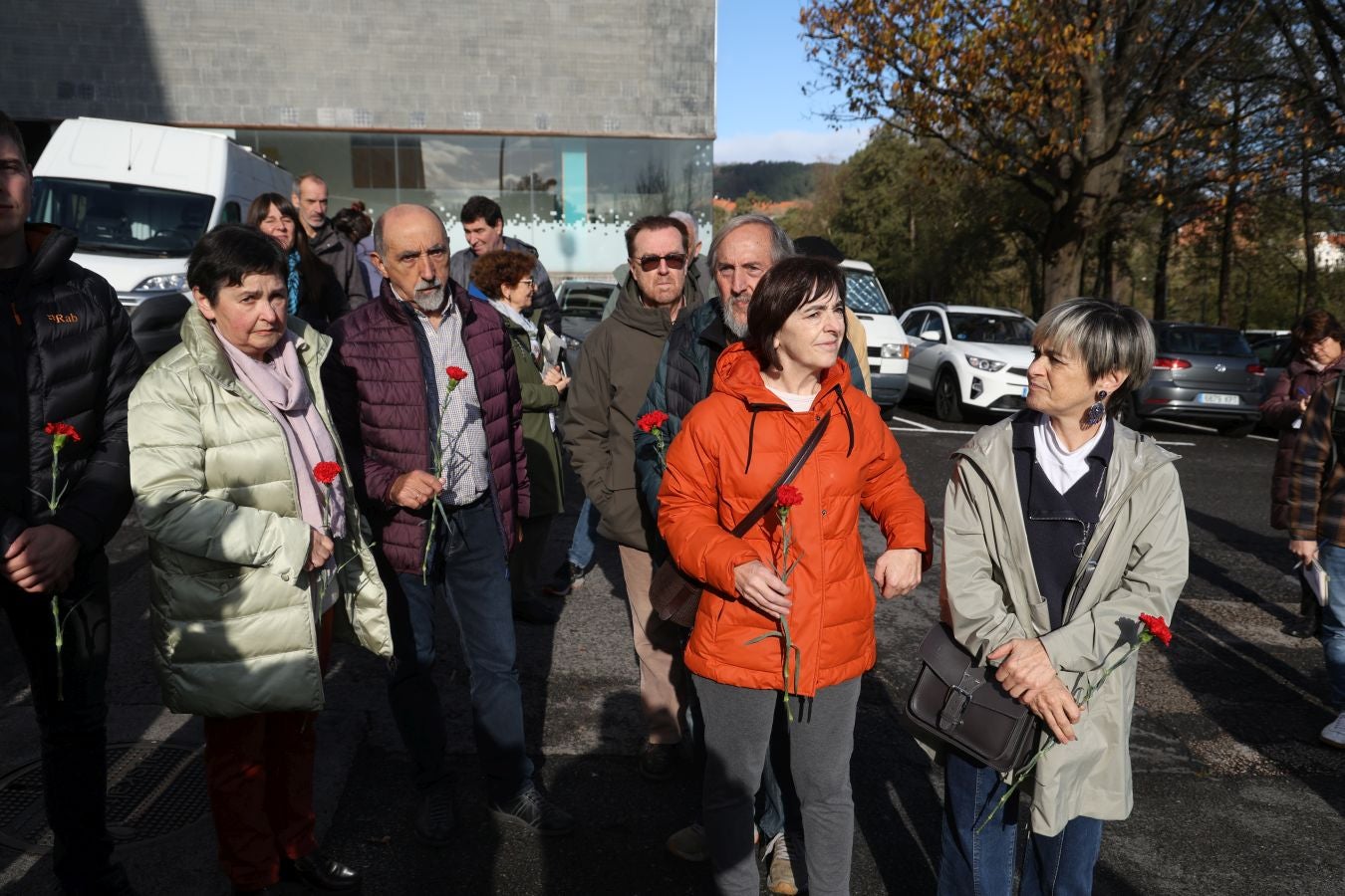 El homenaje a Zabalza en el cuartel de Intxaurrondo, en imágenes