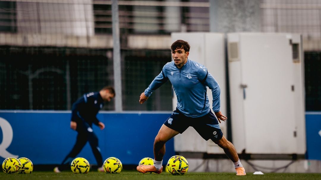 Trabajo para buscar el trío de triunfos en casa